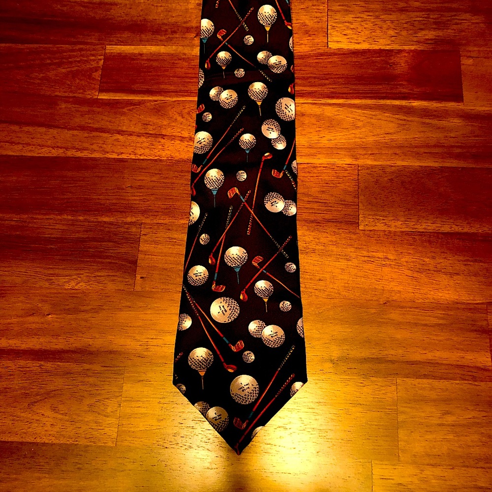 Lovely Windsor Golf Tie